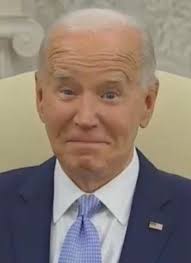 Biden lied: Student loan delinquency rates have hit a record high. Now They  are upset with Biden for breaking his promises and many students would love  for President Trump to find it