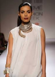 Suhani Pitte Mumbaigloss Earrings, necklaces, earcuffs, rings, bangles, handcuffs, celebrity worn jewellery etc. suhani pitte mumbaigloss