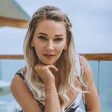 Teri Apodaca's Instagram, Twitter & Facebook