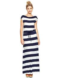 Shorten the length of a maxi dress by wearing a belt around your waist. How To Sew A Maxi Dress Easy Instructions To Make A Maxi Dress