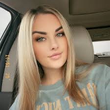 Amanda Riss (@amanda.riss) • Facebook