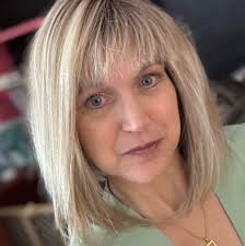 How to memorize lines and recover from voice loss for a theatre performance?