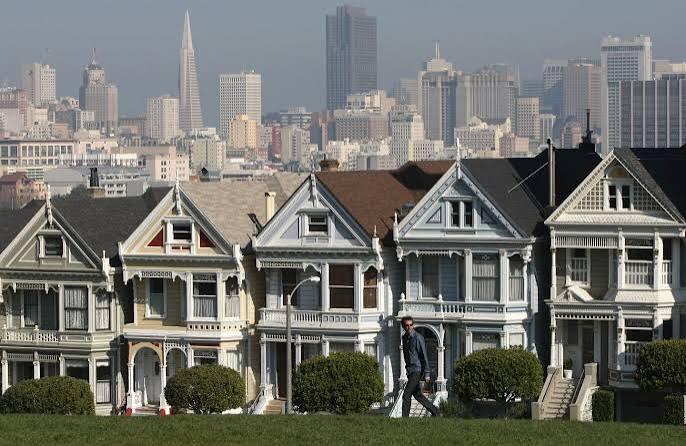 AI is splitting the housing market in two: Bay Area luxury homes up 13%,  affordable ones collapsing | Fortune