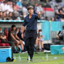 Crio apenas com cães que tenham provas de trabalho (que não é obrigatório em portugal) pois entendo que as minhas fêmeas têm que o conseguir/merecer para criarem sob o meu afixo. Joachim Low Gegen Portugal Endlich Mal Wieder Recht Behalten Stern De
