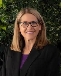 Jackie Dix's Instagram, Twitter & Facebook