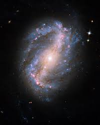 June 9, 2020august 6, 2020 nasa's latest picture of the week is a dramatic photograph of the spiral galaxy ngc 2608 as caught by the nasa/esa hubble space telescope. Barred Spiral Galaxy Ngc 6217 Esa Hubble