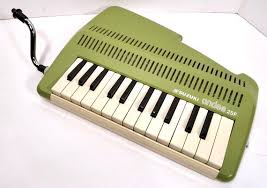Vintage Olive Green Suzuki Keyboard Recorder Melodion Melodica With Strap And Two Mouthpieces Pan Flute Synth Pop Olive Green