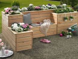 Hochbeet Sonnenplatz Hier Geht S Zur Anleitung Toom Baumarkt T Anleitung Baumarkt Geht In 2020 Garden Design Outdoor Furniture Sets Diy Raised Garden