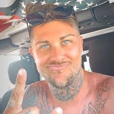 Kaya Becker's Instagram, Twitter & Facebook