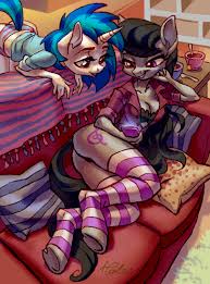 Vinyl Scratch r34  смешные картинки и другие приколы: комиксы, гиф  анимация, видео, лучший интеллектуальный юмор.