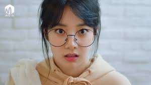 الحلقة 01 من المسلسل الكوري الدرامي أب على الورق In 2020 Glasses Glass