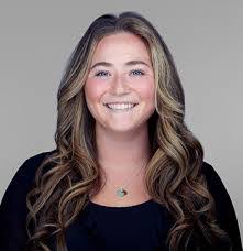 Lori Gill's Instagram, Twitter & Facebook