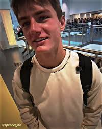 Anna Fett's Instagram, Twitter & Facebook