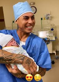 La más pequeña de la familia nació. Nacio La Tercera Hija De Daniela Colett Y Edu Vargas Pareja Compartio Fotos De La Hermosa Isabella Tv Y Espectaculo Biobiochile
