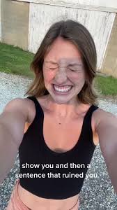 lilian (@lilian.lay)