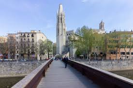 Girona, city, capital of girona provincia (province), in the catalonia comunidad autónoma (autonomous community), northeastern spain. Was Zu Tun In Girona Costa Brava Spanien