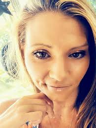 Help bring visibility to disability by quickly taking 10 seconds of your  time to click vote under my picture! Thank you for supporting my endeavors  💕