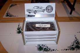 Giantex mini 3 drawer rolling tool box, 2pc metal tool storage cabinet organizer with wheels and locking system, removable small combo tool chest workbench for garage 4.0 out of 5 stars 672 $159.99 $ 159. Snap On Collectible White 30th Anniversary Mustang Mini Tool Box Sportscards Com