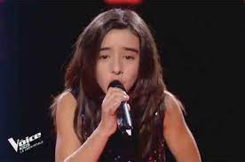 Parce qu'il sait faire de belles chansons парскиль сэ фэ дё бэль шансон. Revoir The Voice Kids Ines Chante Vivre Pour Le Meilleur De Johnny Hallyday En Demi Finale Video
