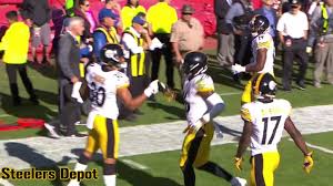 The jets announced tuesday night that the nfl star had been cut loose from the organization after trade talks had failed. Nothing S Changed In James Conner S Relationship With Le Veon Bell Still The Homie Steelers Depot