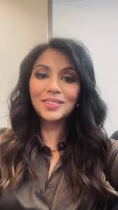 Karen David's Instagram, Twitter & Facebook