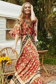 Oi Meus Amores Nessas Ferias Eu Resolvi Trazer Pra Voces Ideias De Look Florido Espero Que Gostem Bohofashion Bohem Sikligi Bohem Elbise Bohem