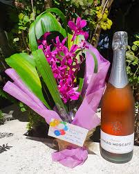 We also provide online flowers and wine hampers that you can order online with the click of a mouse. Gift Hamper Delivered In Fiji Shop Online Cakes Wine Flowers Chocolate