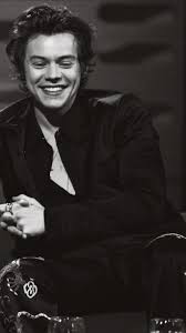 Black And White Harry Styles 2020 Pin By Ty On Harry Styles Harry Styles Black And White Aesthetic Edward Styles