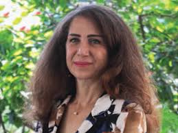 Dina Sidani : Je suis au service des jeunes du Liban-Sud