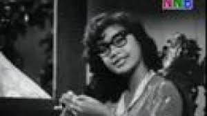 F e malam semakin kelam f am tanpa kau sang rembulan f e bintang sedih bermuram f am tanpa kau sang rembulan. Kord Lagu Bulan Di Pagar Bintang P Ramlee Saloma