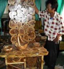 Jumlah ini melonjak sebanyak 45,4%. Akar Kayu Jati Disulap Jadi Perabotan Cantik