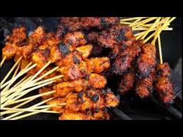 Bahan daging untuk resepi sate. Chef Obie Kelas Buat Satay Ayam Dan Satay Daging Satay Frozen Youtube