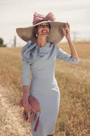 Su trabajo es impecable, siempre contestó todas nuestras dudas; Elige El Look De Invitada Adecuado Segun El Tipo De Boda O Celebracion Invitada Perfecta