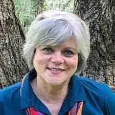 Jeannie Mead's Instagram, Twitter & Facebook