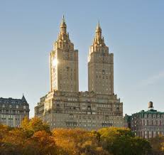 Emery Roth S Iconic San Remo Apartments Built In 1930 Overlook New York S Central Park New York Buildings Building Apartment Buildings Nyc