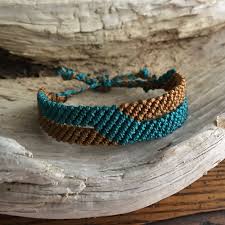 Macrame Bracelet Teal And Gold Colors Unisex Style Other Colors Abailable Arkadaslik Bilekligi Orgu Bileklik Modelleri Makrame Bileklikler