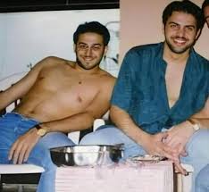 قصي خولي قبل تعريض حنكه وبعده! Syrian Stars ØªÙŠÙ… Ø­Ø³Ù† ÙˆØ²Ù…ÙŠÙ„Ù‡ Ù‚ØµÙŠ Ø®ÙˆÙ„ÙŠ Ø¨ØµÙˆØ±Ø© Ù‚Ø¯ÙŠÙ…Ø© Facebook