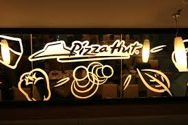 Following new government guidance availability of collection may vary by hut. Pizza Hut Crunchy Crunch Cheesy Bites Pizza Places And Foods