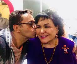 Moises Castañeda added a new photo.