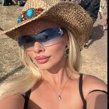 Roisin nina leach (@roisin.leach) • Instagram photos and videos