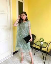 New model baju couple keluarga lebaran 2019. 10 Inspirasi Model Baju Bukan Kebaya Dari Kain Tule Buat Kondangan Atau Acara Tunangan Kece