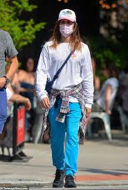 Джаред лето/jared leto и группа 30 seconds to mars в гостях у ивана. Jared Leto Sports A Shirt Featuring The Logo Of His Own Band Thirty Seconds To Mars In Nyc Latest Celebrity News