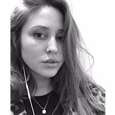 Rachel Mackenzie's Instagram, Twitter & Facebook