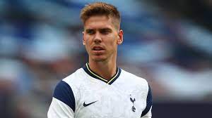His potential is 83 and his position is cb. Juan Foyth Tottenham Defender Signs New Deal Before Joining Villarreal On Loan Football News Sky Sports