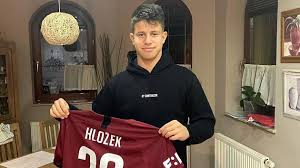 Adam hložek (born 25 july 2002) is a czech professional footballer who plays as a forward for czech first league club sparta prague and the czech republic national team. Co S Nim Spartan Adam Hlozek Je Horke Zbozi Denik Cz