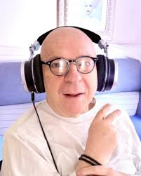 Mi ha salvato la donna delle pulizie'': Platinette, al secolo Mauro Coruzzi,  racconta il suo secondo ictus