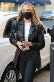 Not me personally and never by dm! Maddie Ziegler Arriving At City Market South In La 10 13 2020 Celebmafia
