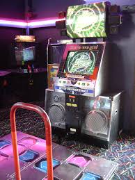 Completing these feats will unlock songs, arrows, back up dancers . Dancedancerevolution Extreme Wikipedia La Enciclopedia Libre