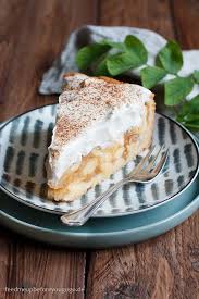 Hessischer Apfelweinkuchen Mit Zimt Und Sahne Das Herbstliche Kuchenrezept Findet Ihr Auf Feedmeupbe Apfelweinkuchen Apfelkuchen Rezept Einfach Kuchen Rezepte
