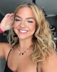 Ashley Ringer (@ashley.ringer) • Instagram photos and videos